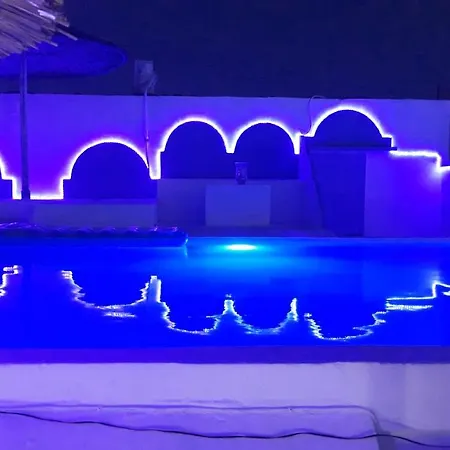Nautilus Suites Aparthotel Aegina