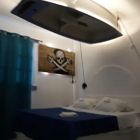 Ξενοδοχείο με διαμερίσματα Nautilus Suites