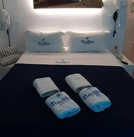 Nautilus Suites Aparthotel Aegina