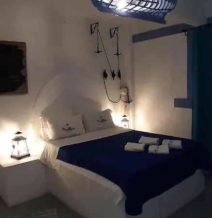 Ξενοδοχείο με διαμερίσματα Nautilus Suites Αίγινα